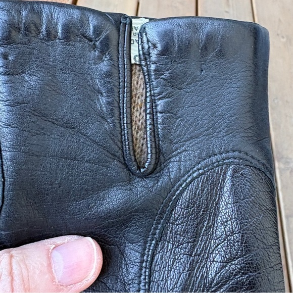 Macy’s Women’s Vintage made in Italy Lined Black Leather Gloves In Sz 8 - Picture 4 of 12